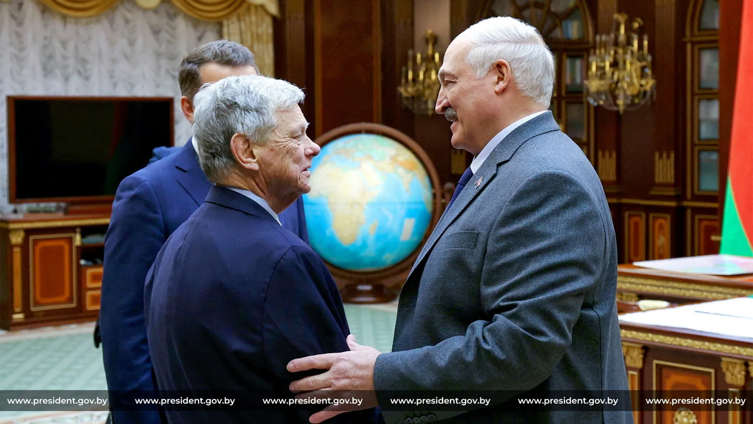 La Bielorussia libera 123 detenuti, anche un Premio Nobel per la pace