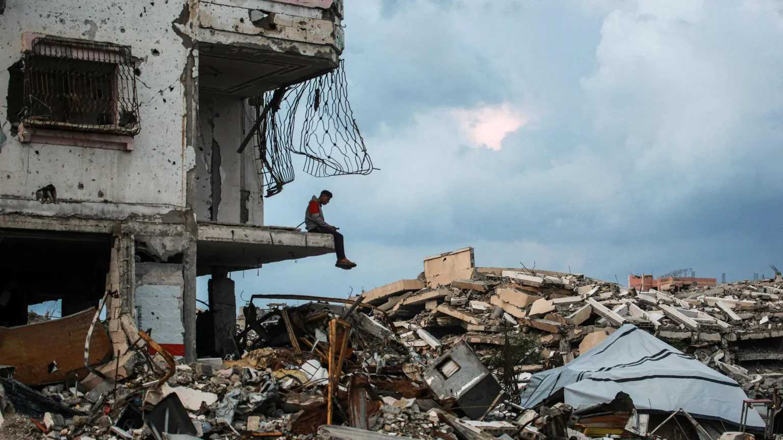 «Io, giornalista di Gaza rifugiato in Italia ora voglio tornare a casa»