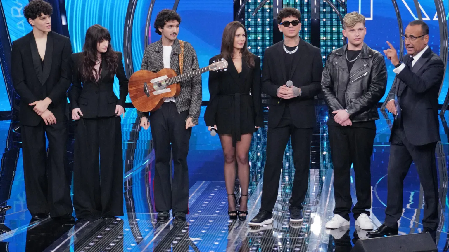 Sanremo, i brani dei 30 Big tra amore e sociale