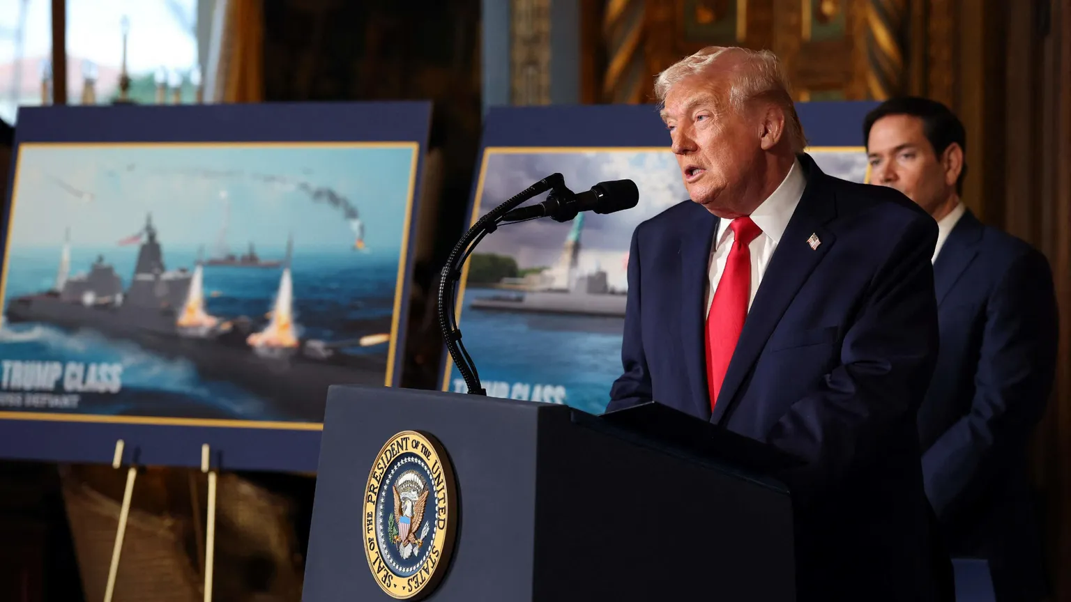 Trump lancia un piano per una nuova flotta militare, «la più potente mai vista»