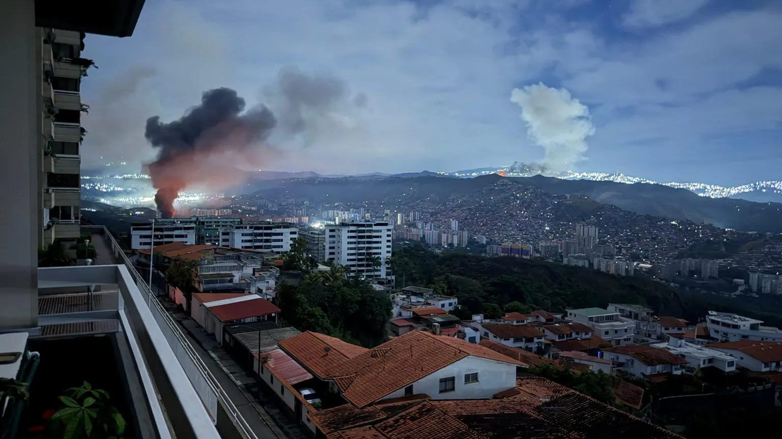 Le voci degli italiani a Caracas: «Chiusi in casa dopo le esplosioni, siamo sospesi»