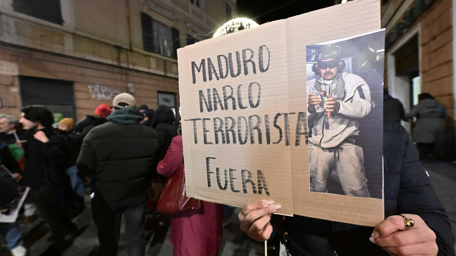 La politica estera ha costretto maggioranza e opposizione alle montagne russe