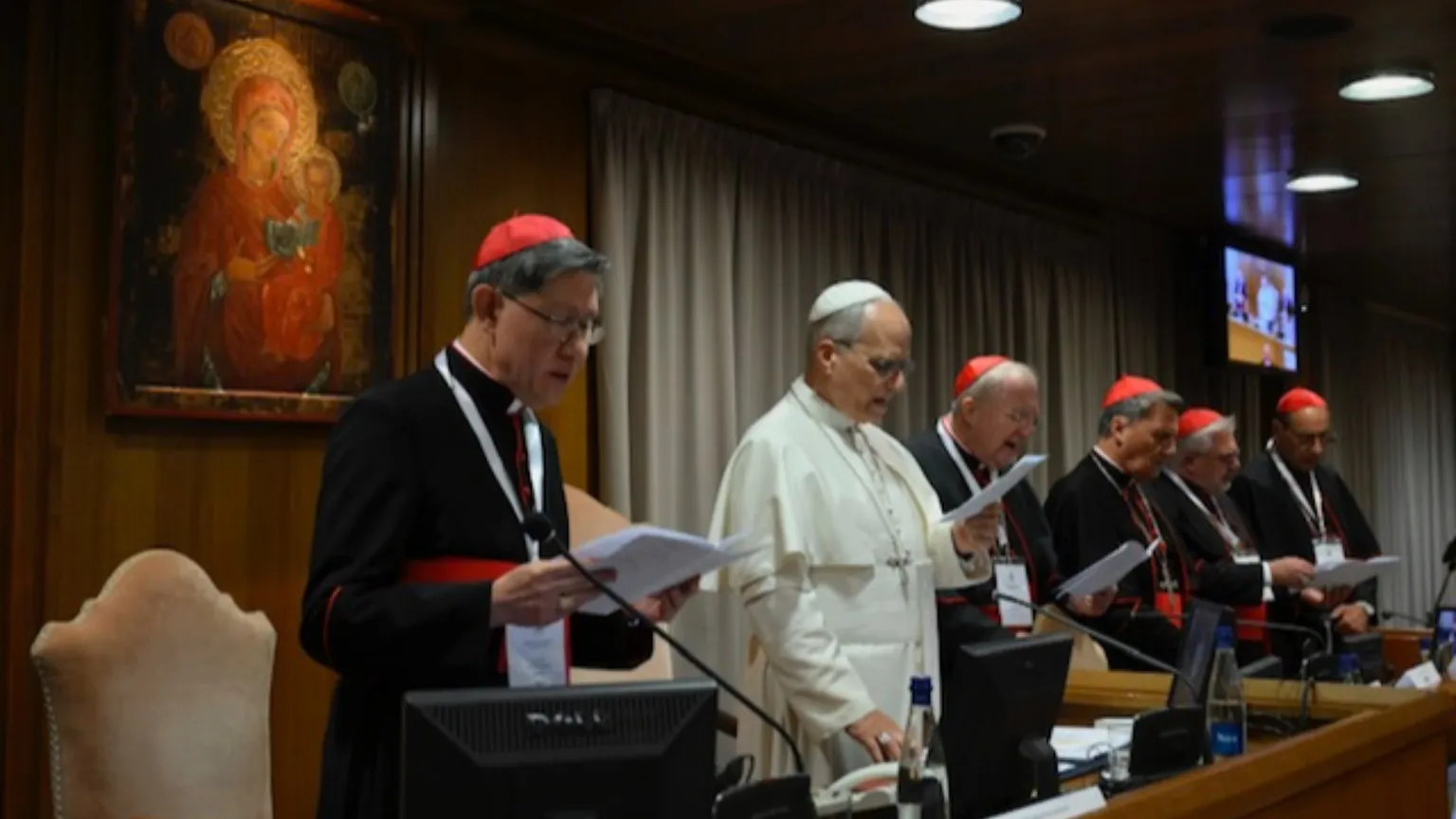 Leone XIV al Concistoro straordinario che ha richiamato a Roma 170 cardinali da tutto il mondo / Vatican Media