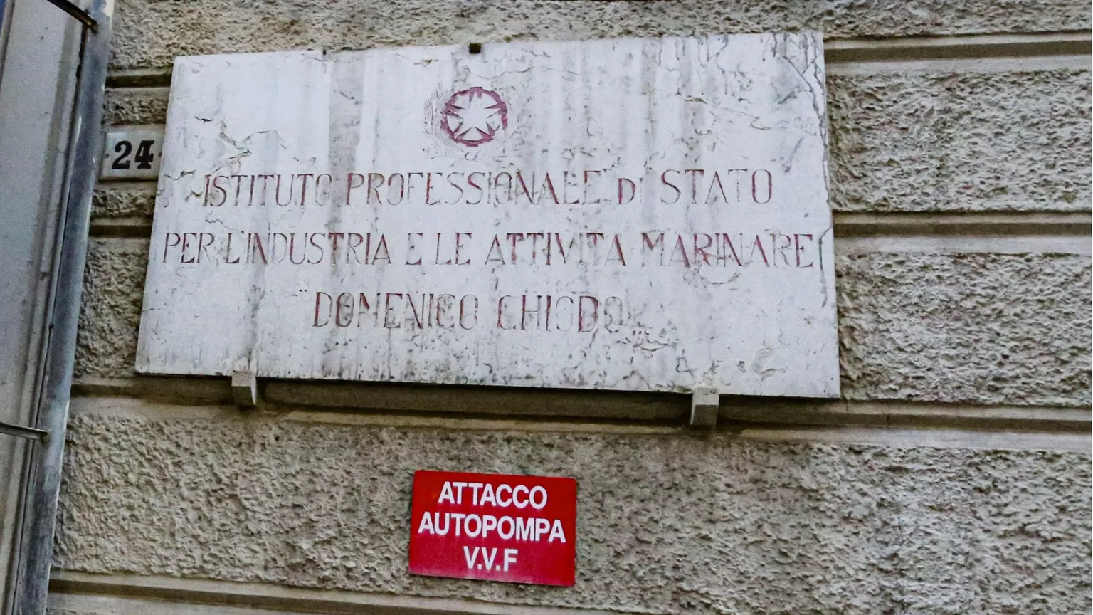 Una scuola di fantasmi e la svolta educativa che serve