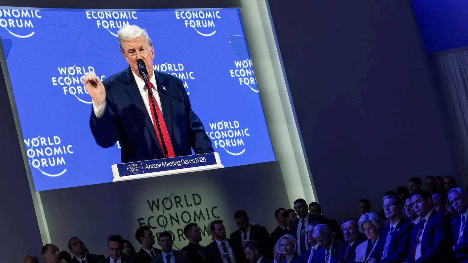 Trump a Davos: la Groenlandia «pezzo di ghiaccio, la vogliamo»