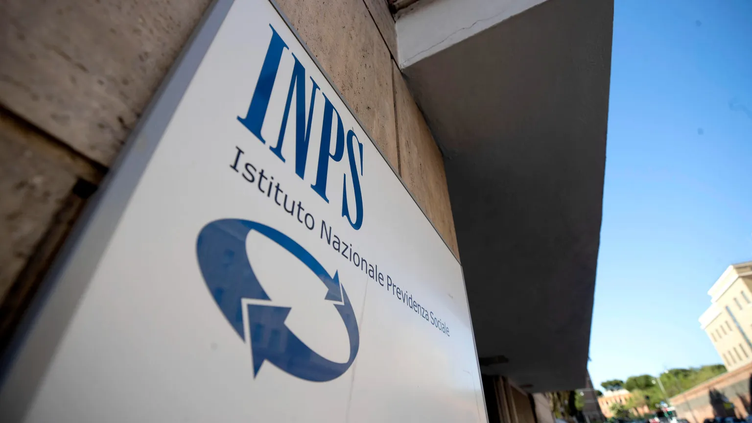 La sede Inps di via dell'Amba Aradam a Roma