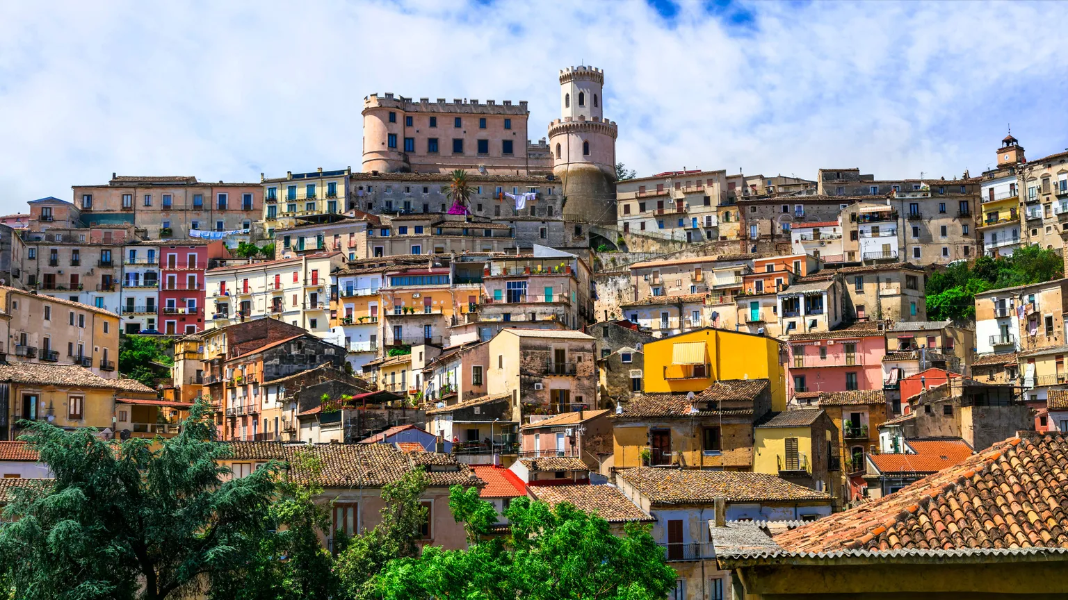 Nel 2026 previsti 21 milioni di arrivi nei piccoli comuni. Ecco l'antidoto all'overtourism