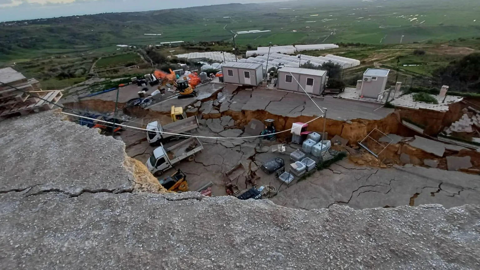 Peggiora la frana a Niscemi, in Sicilia. Il sindaco: "Situazione drammatica"