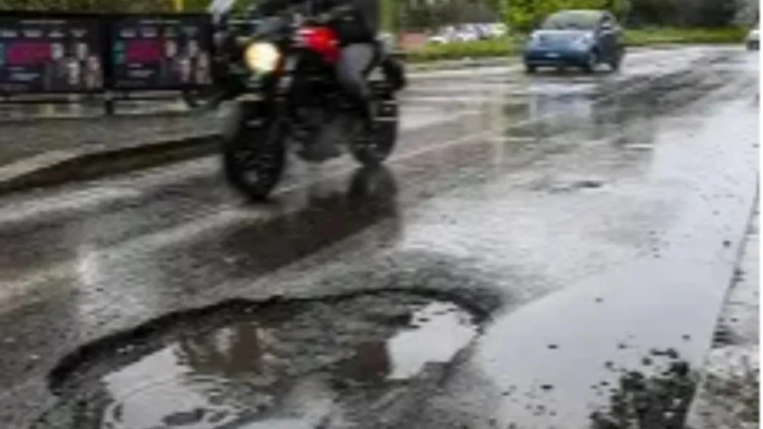 Roma migliora ma resta la capitale delle buche