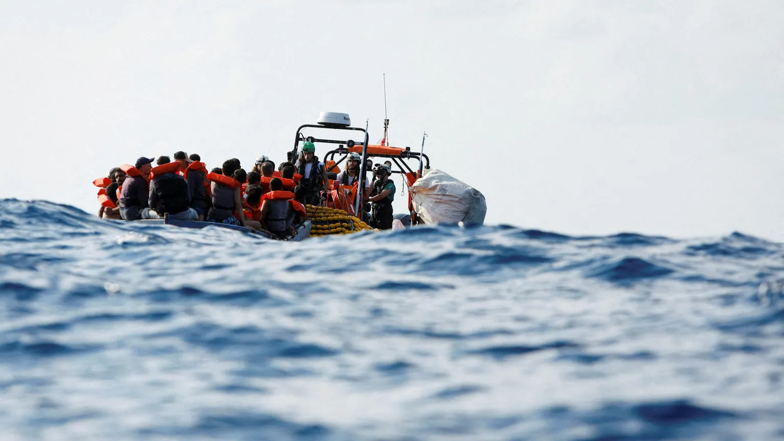 Nel mare ci sono i cadaveri dei migranti: trovato un altro corpo senza vita a Pantelleria