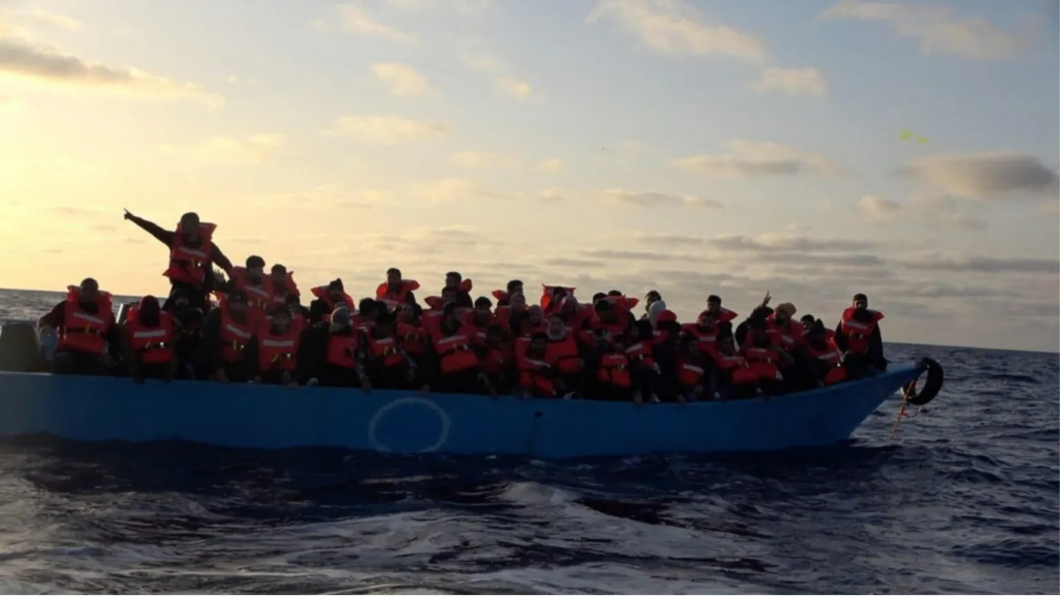 Due interventi in una notte, Emergency salva 118 naufraghi
