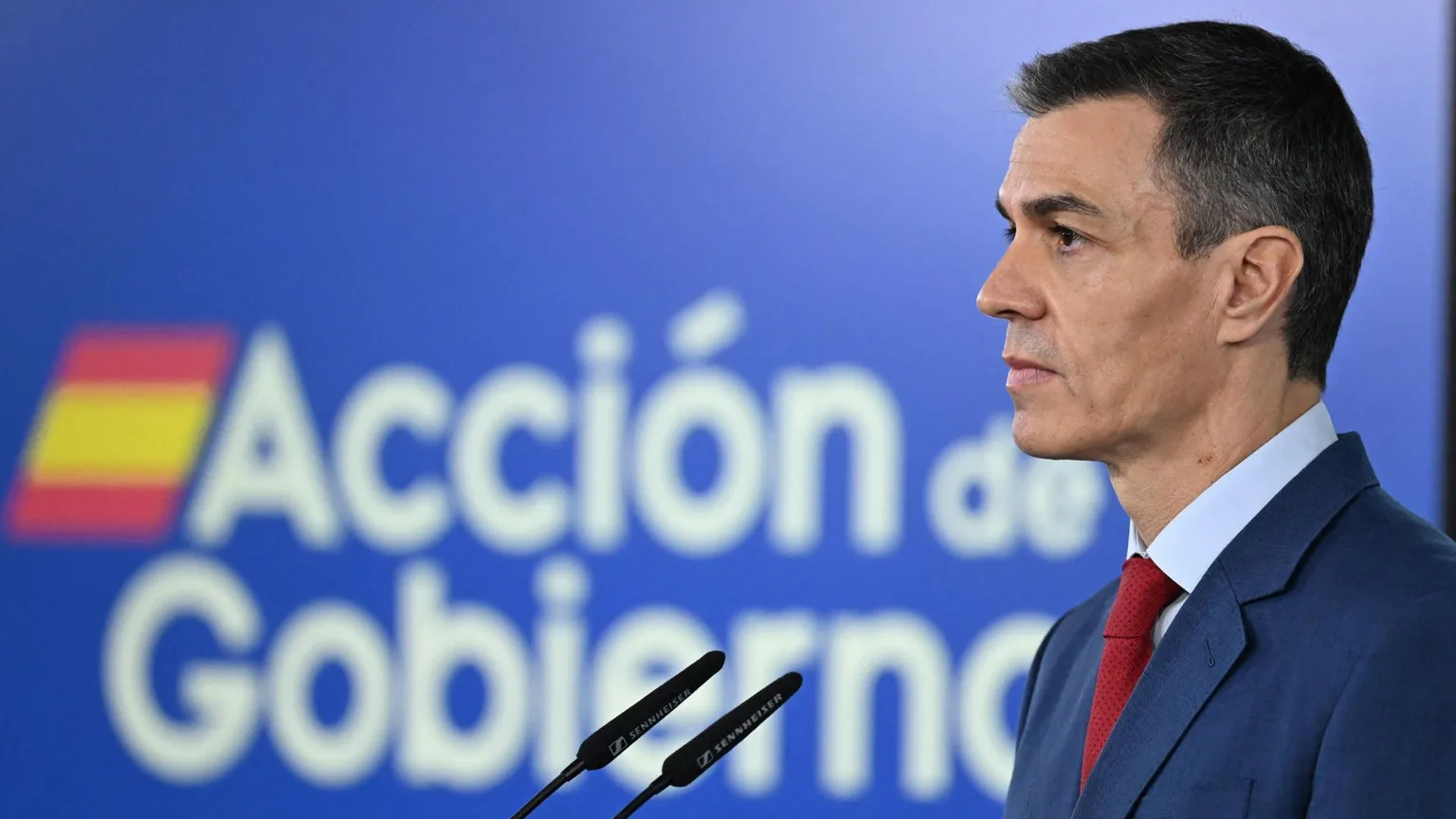 La linea di Sanchez divide l’Europa. Così si è arrivati allo scontro con la Casa Bianca