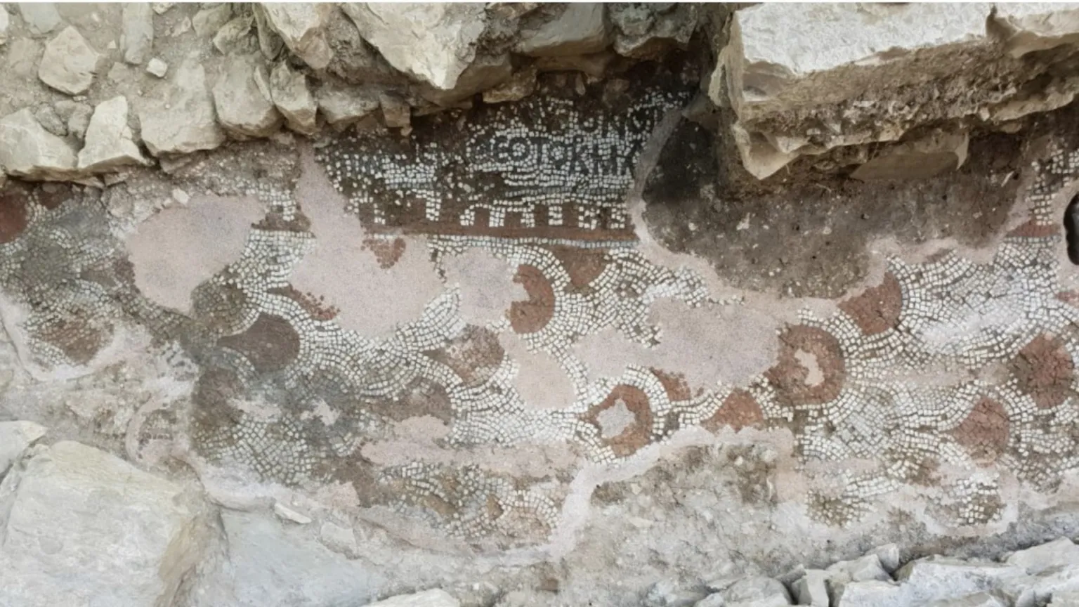 Riemergono le chiese cristiane perdute di Antipatrea