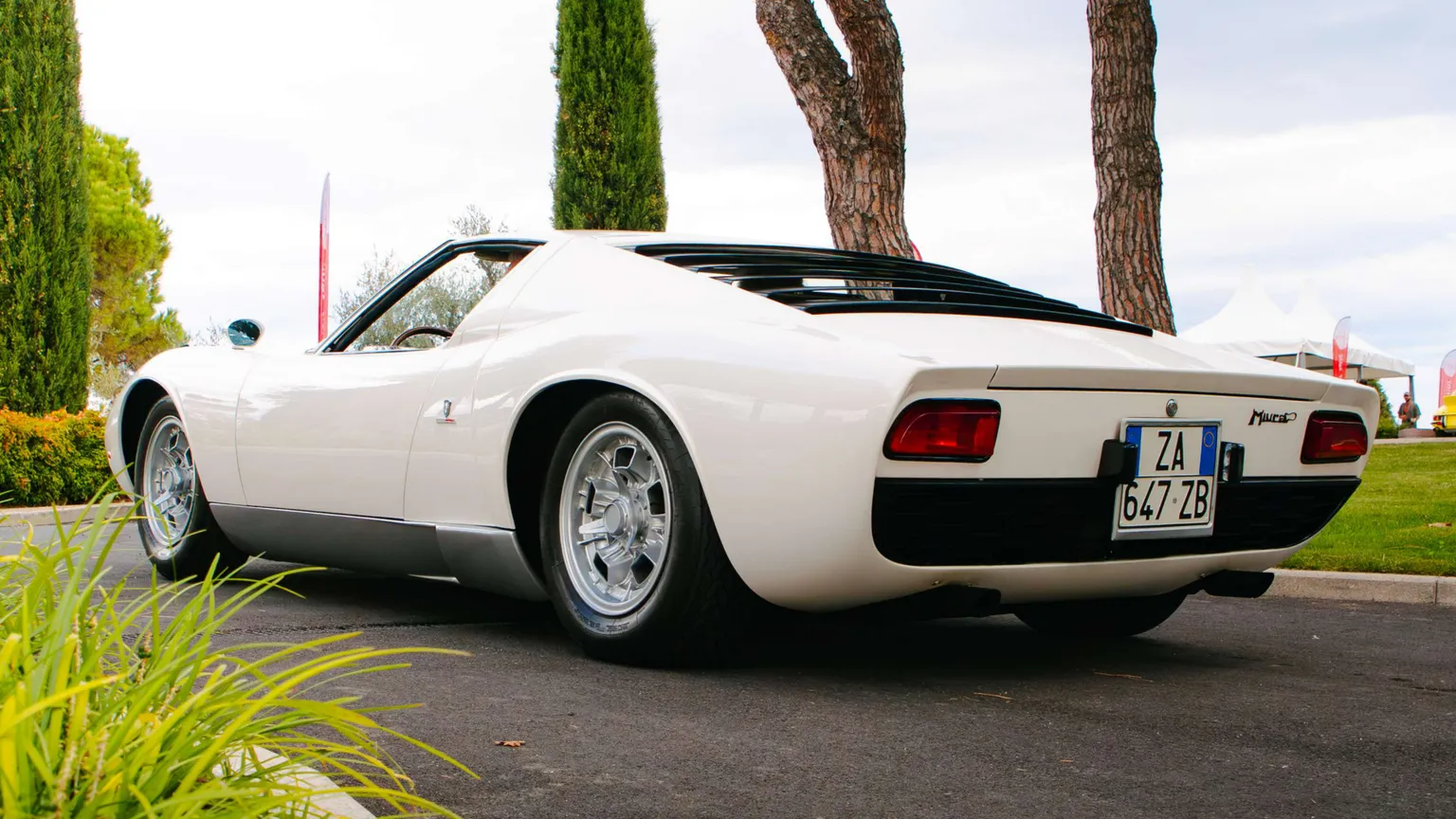 Lamborghini Miura, i 60 anni del mito che ha cambiato le supercar