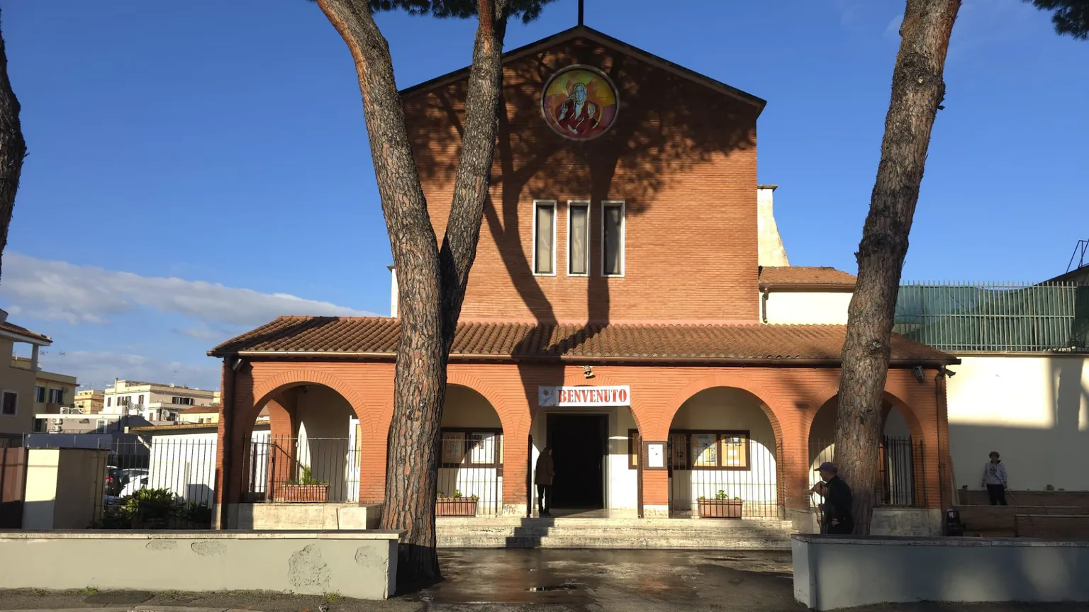 Ponte Mammolo accoglie Leone XIV: «Qui troverà una Chiesa di periferia, accanto agli ultimi»