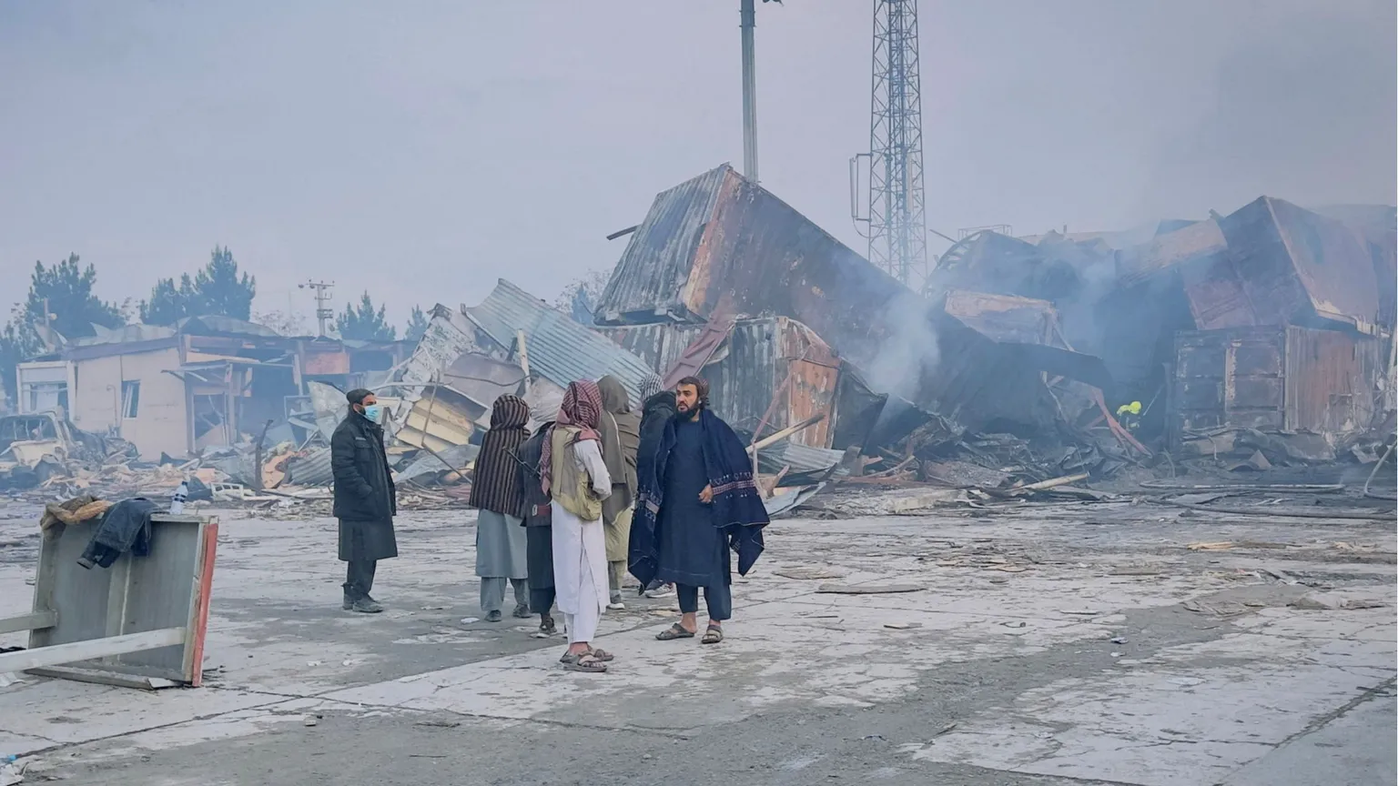 A Kabul un massacro nel silenzio: 400 morti sotto le bombe del Pakistan