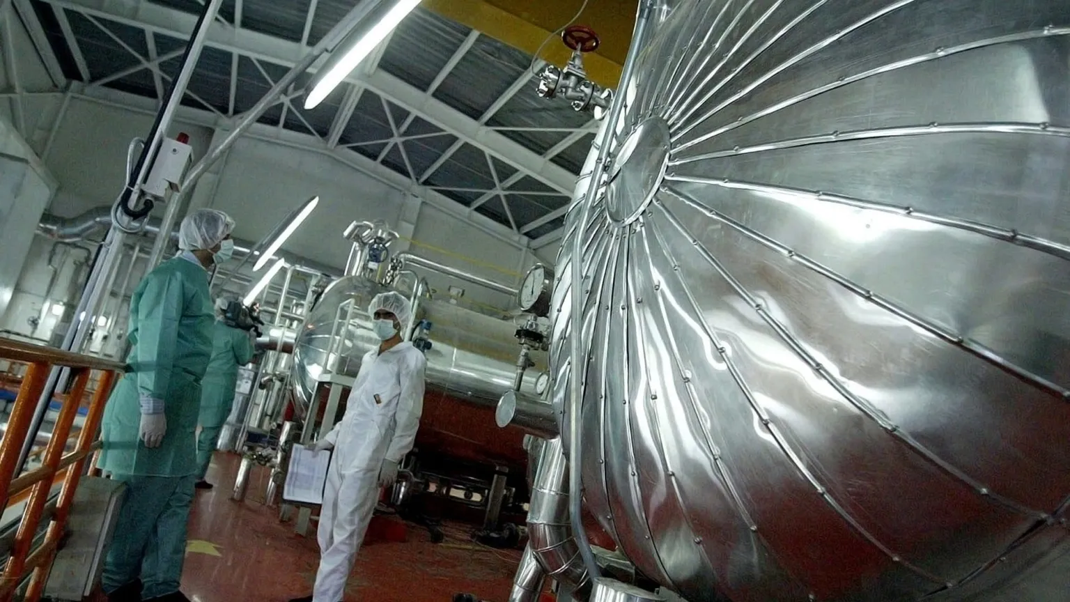 Il nucleare, i trattati scaduti e noi che scherziamo con il fuoco