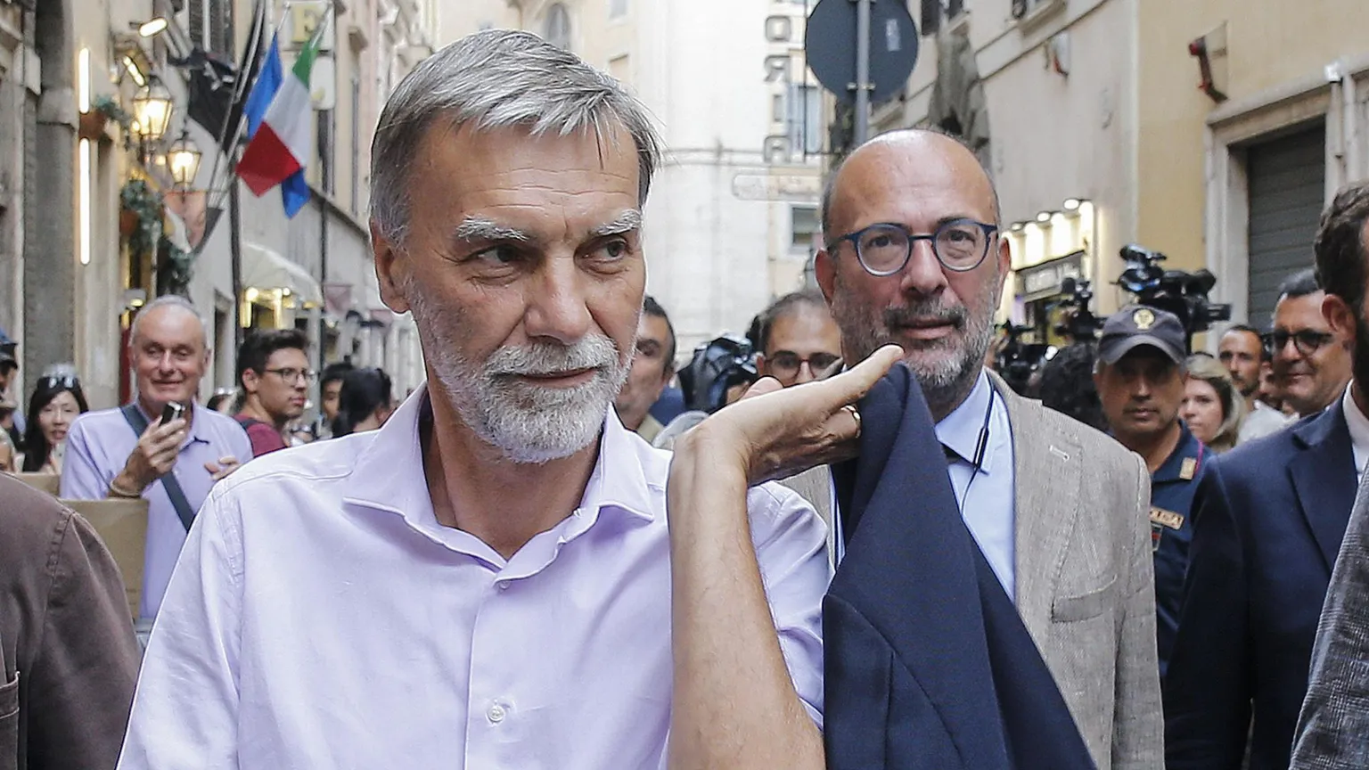 Delrio: «Ora non parliamo per mesi di primarie. Serve un programma su temi concreti»