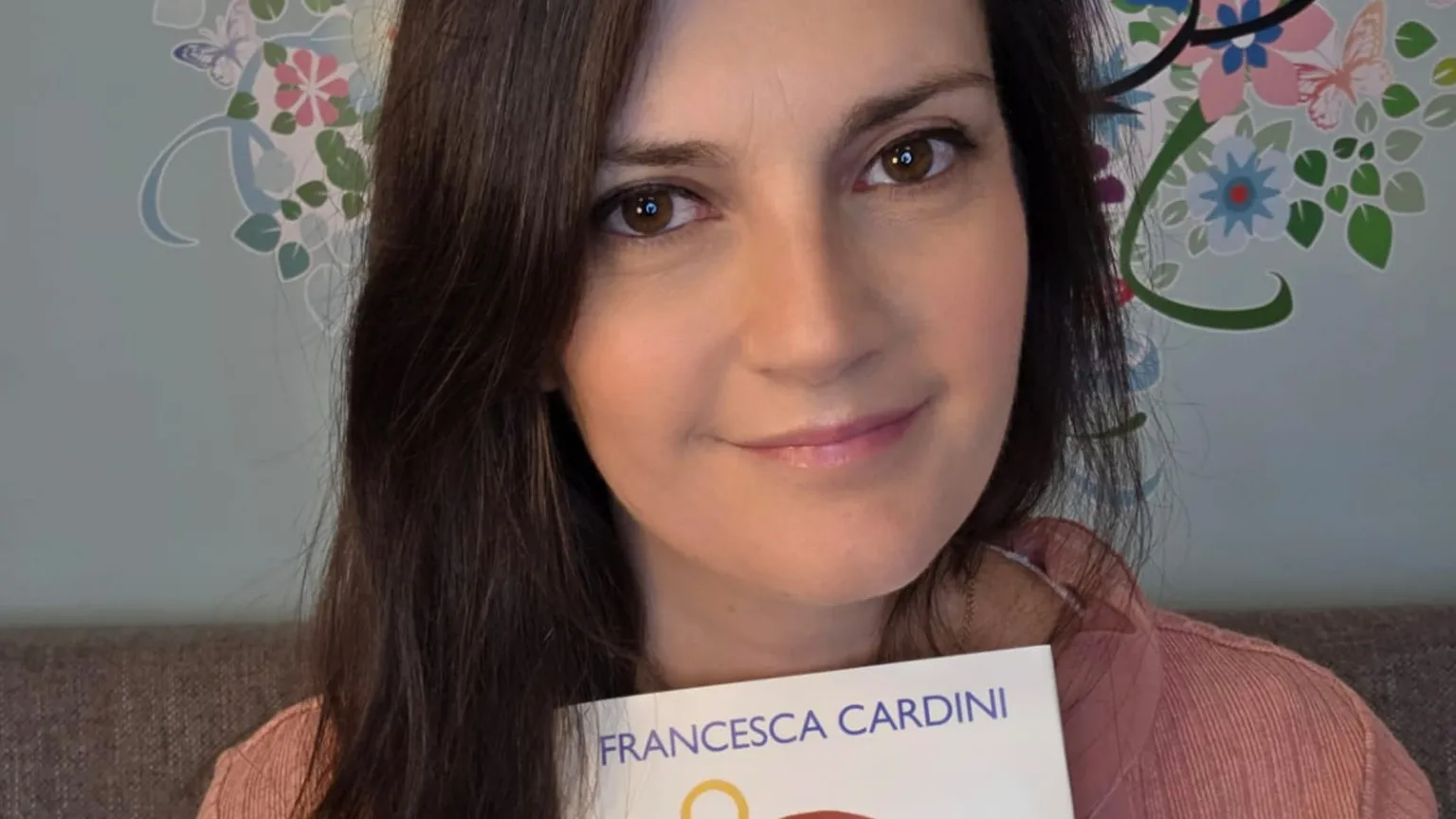La psicoterapeuta Francesca Cardini col suo libro dedicato ai genitori imperfetti