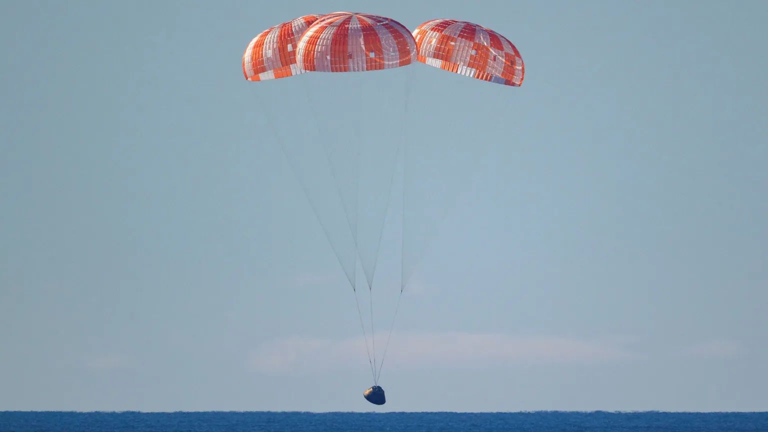 Gli astronauti della missione Artemis II sono tornati sulla Terra