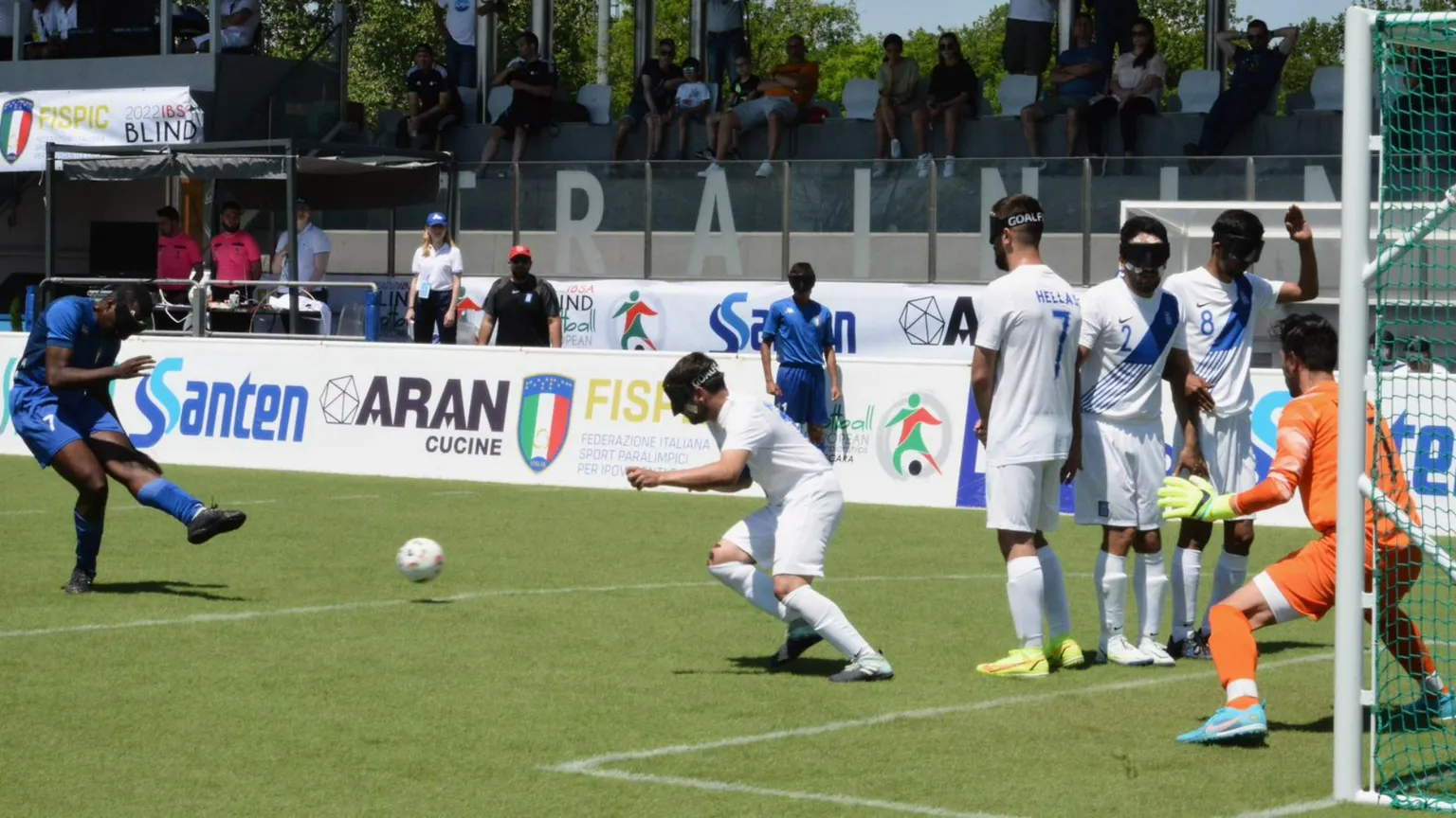 Calcio a 5 non vedenti: Iyobo, il bomber che illumina il buio