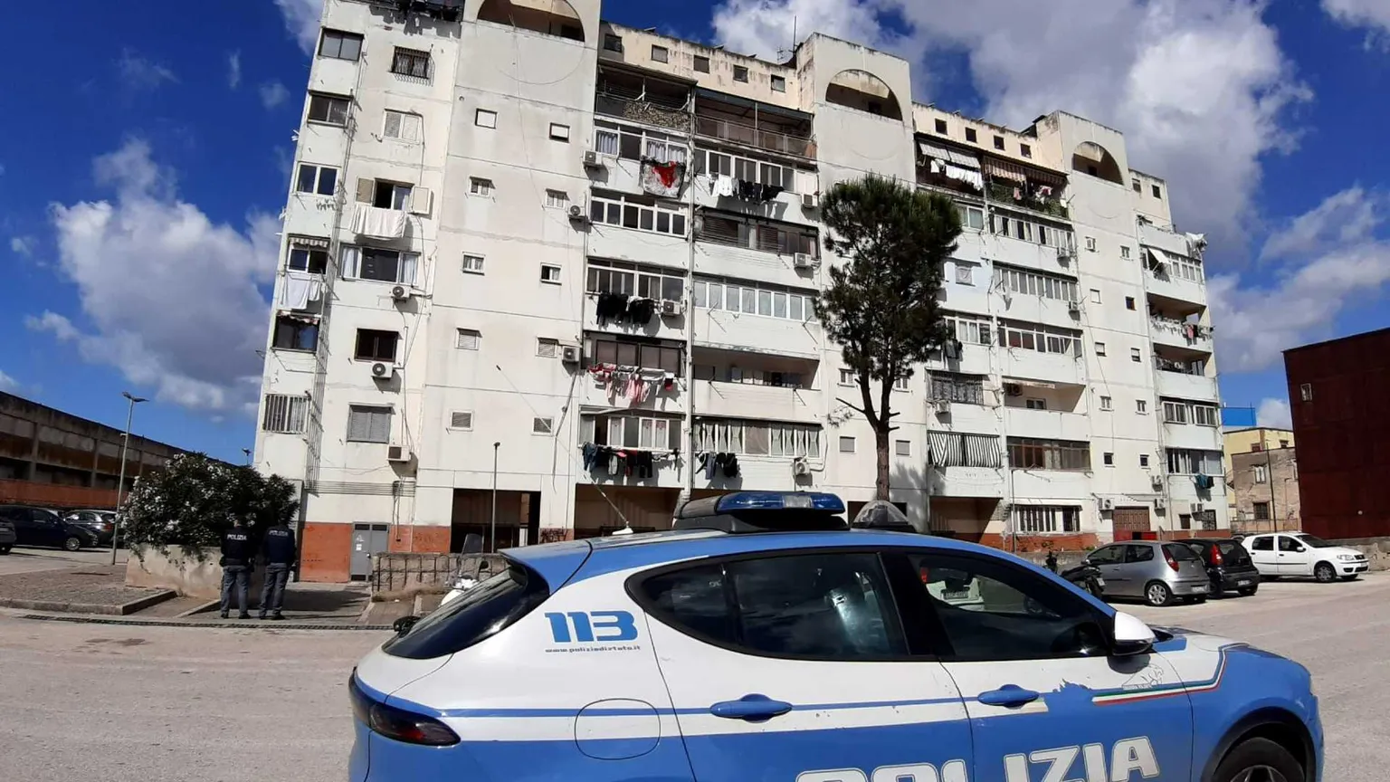 Agguati di camorra, risse e accoltellamenti: ma Napoli non vuole morire