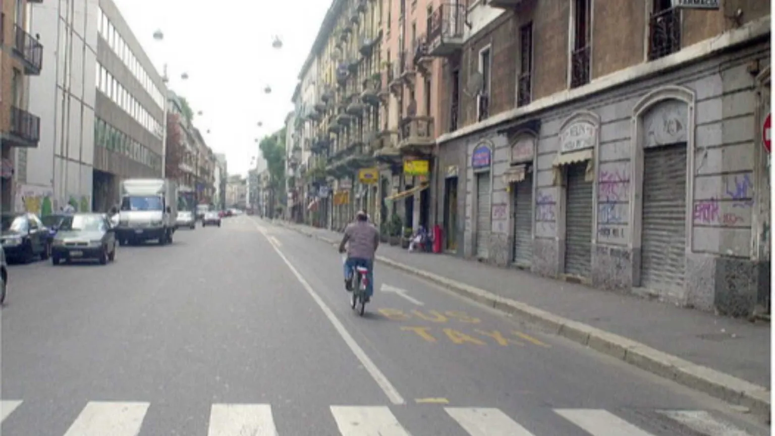 Casa, a Milano anche via Padova è ormai troppo cara