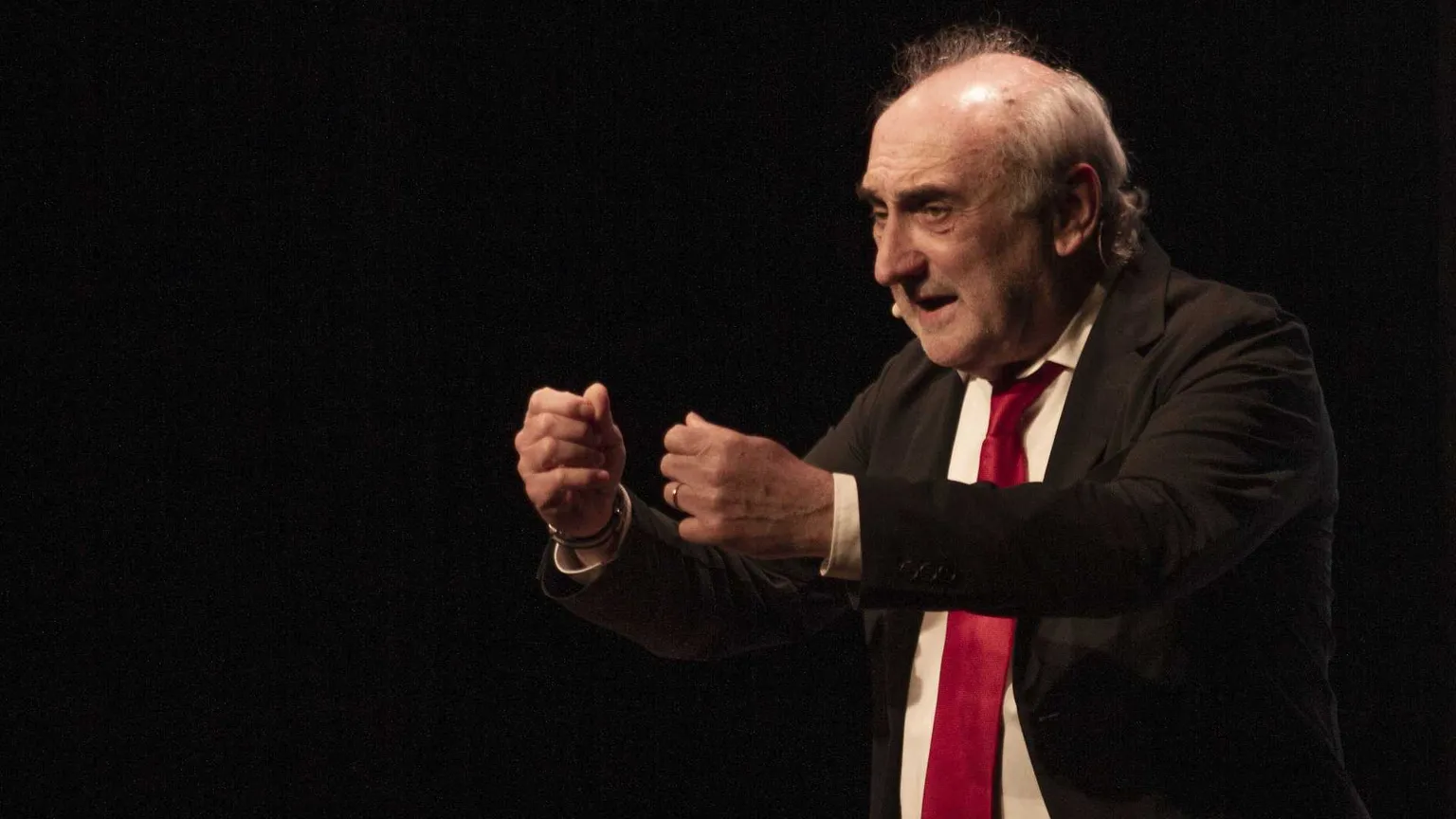 Con Novara la pedagogia si fa teatro: «Educare non è improvvisare»