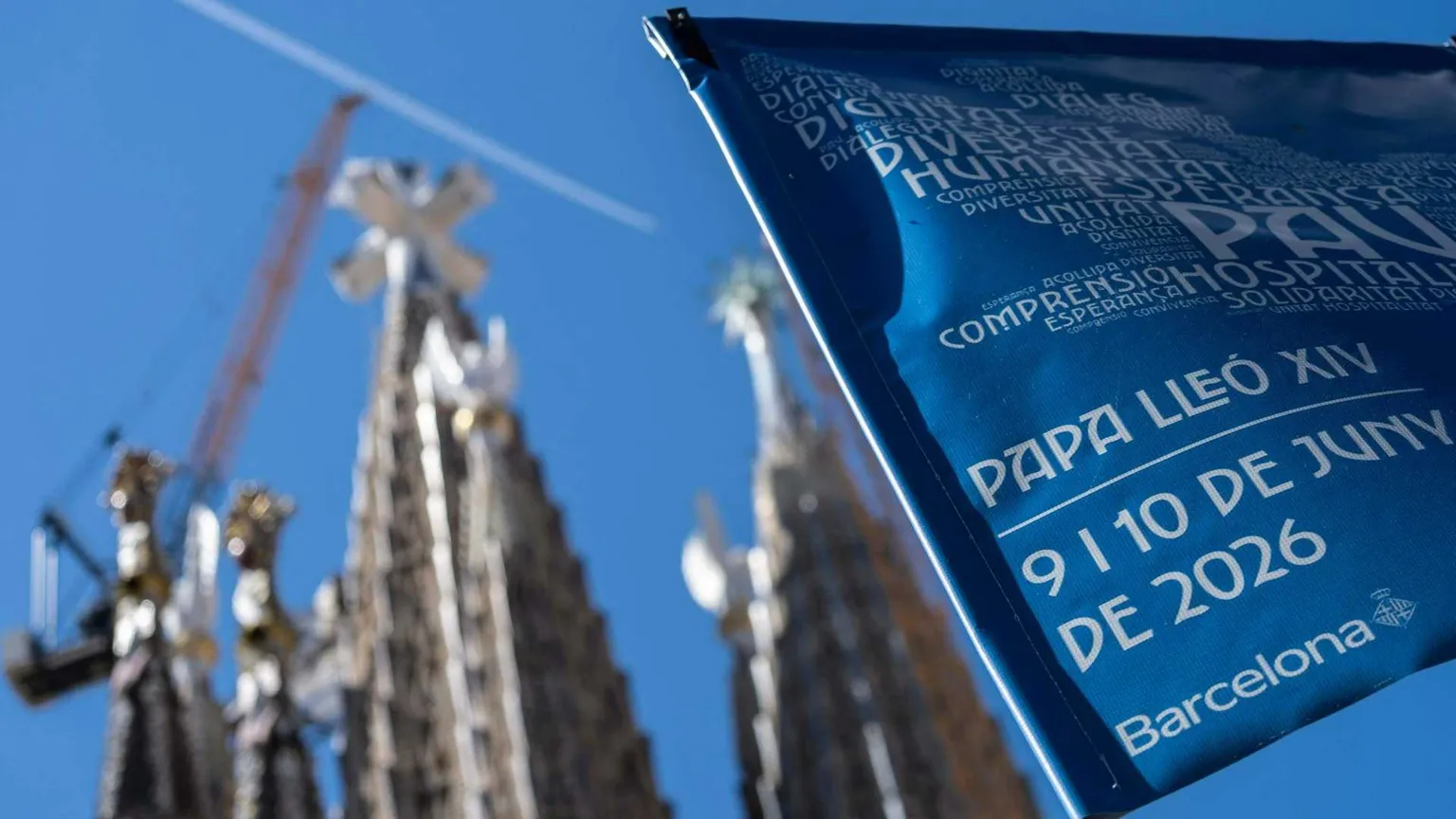 «La pace, la Sagrada Família, i migranti: il Papa in Spagna chiama ad alzare lo sguardo»