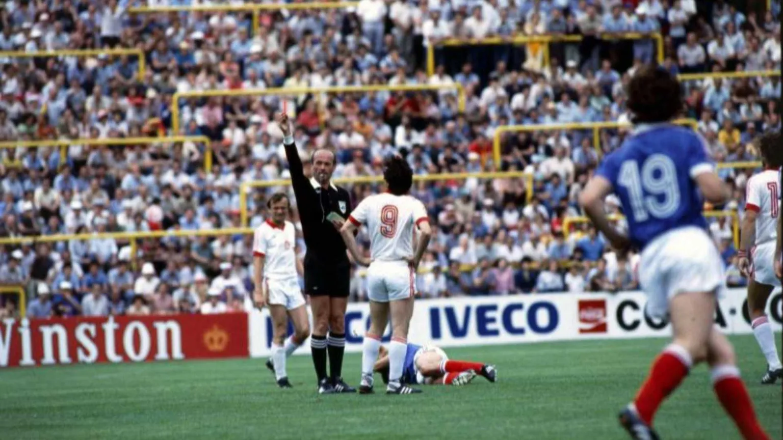 Paolo Casarin, si racconta: i miei 60 anni da arbitro. Il Var e il calcio attuale , un «rigorificio»