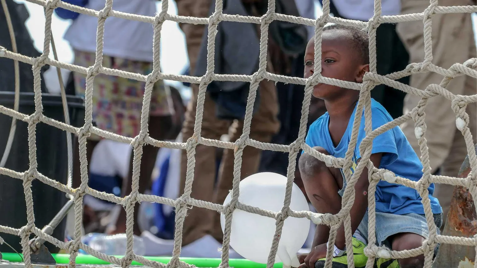 Migrazioni e cisri politica: la vera sfida è restare umani