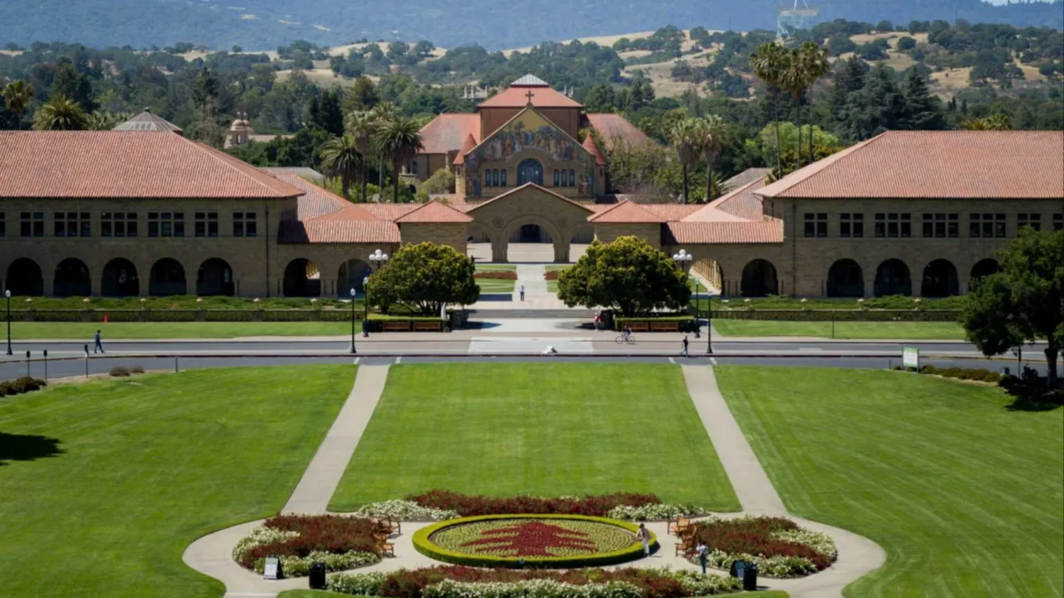 L’IA risponde meglio dei docenti universitari? Lo studio di Stanford riapre il dibattito sull’insegnamento
