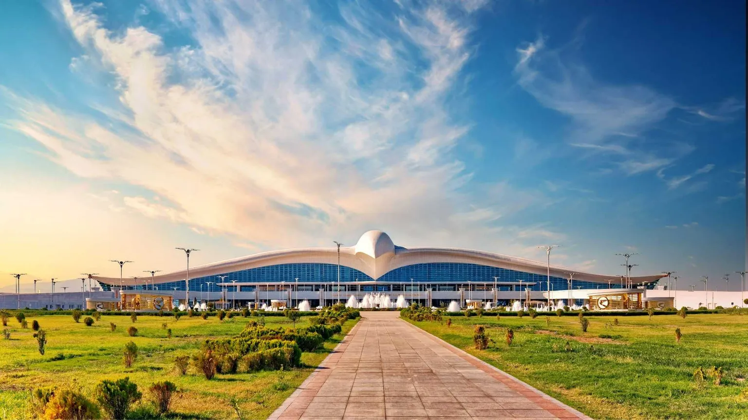 Aperti fuori, blindati dentro. Il Turkmenistan e gli Stati-vetrina