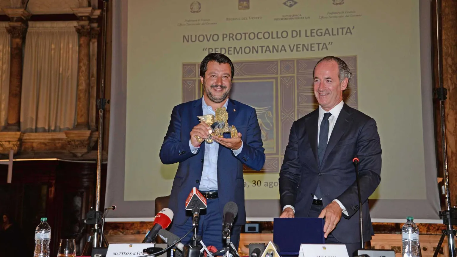 Ore calde ai vertici della Lega: perché Salvini "chiama" Zaia