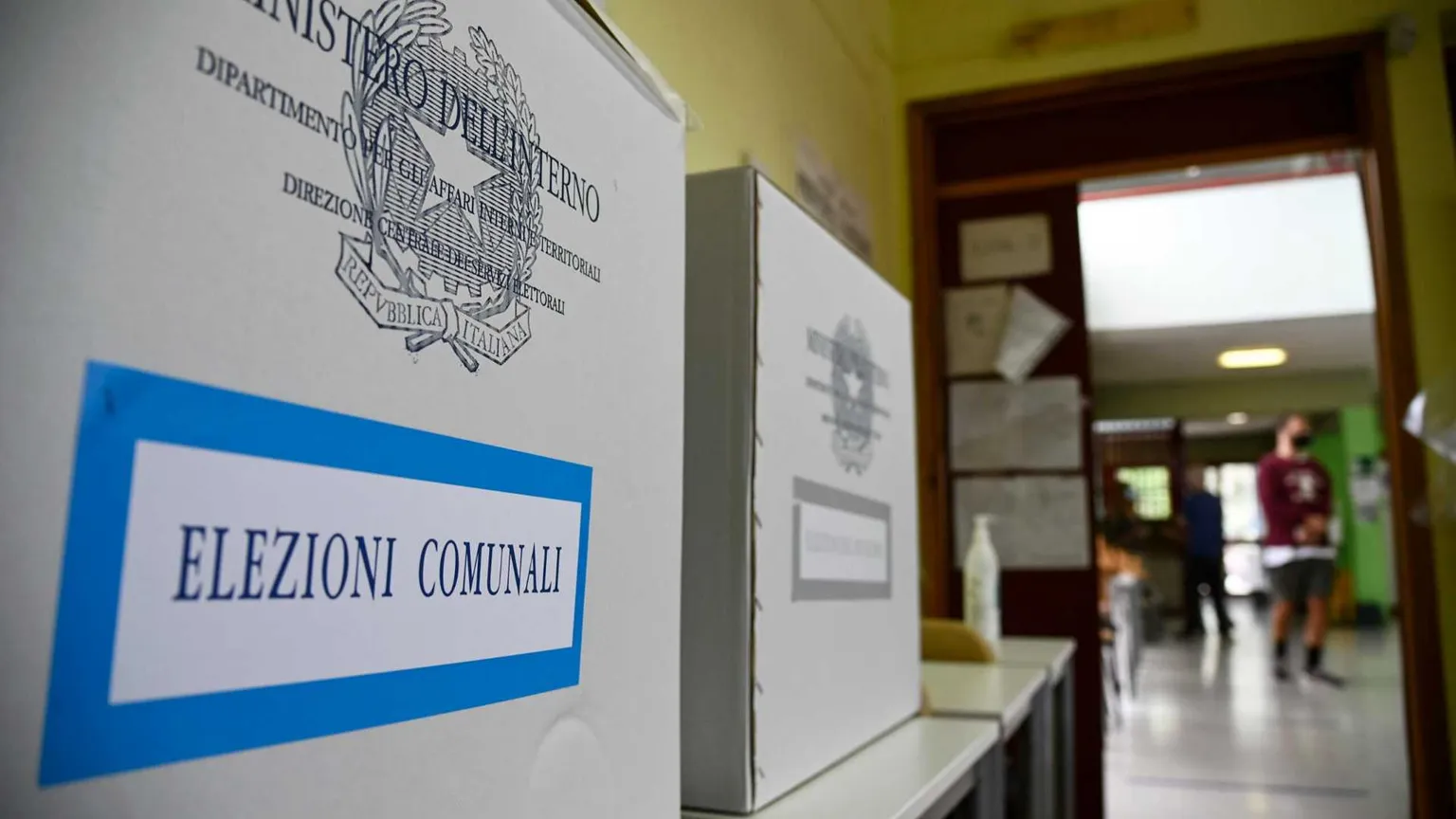 Comunali, nella prima giornata di ballottaggio affluenza al 39,8%, in calo di circa 7 punti