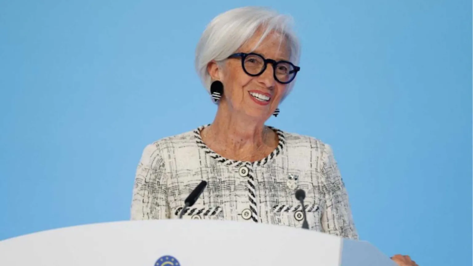 La Bce come previsto alza i tassi, aumento dello 0,25%