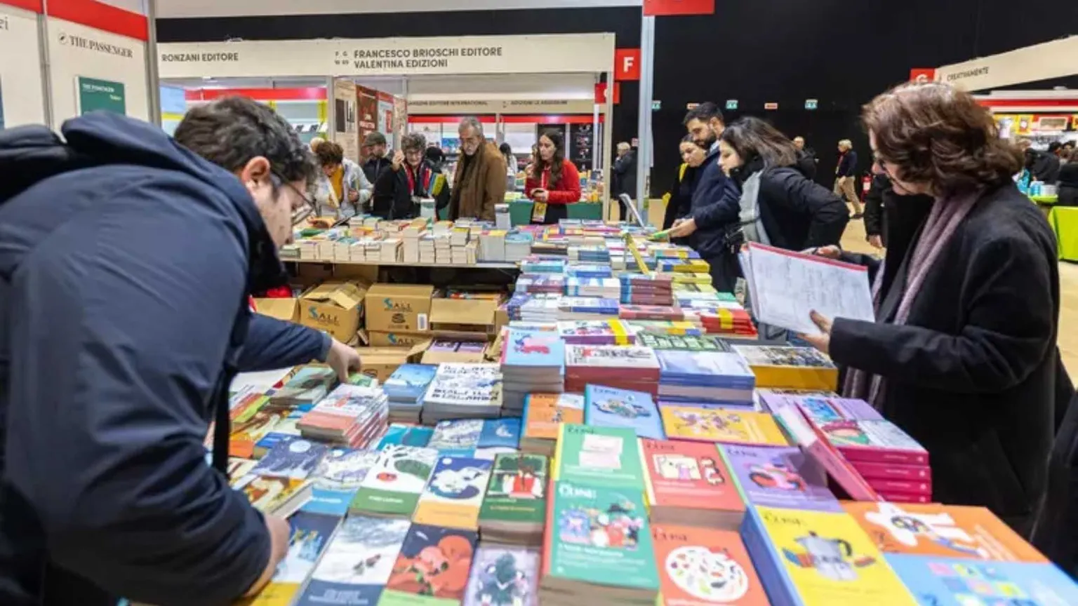 Il "patentino antifascista" a Più Libri, Più liberi è diventato un caso politico
