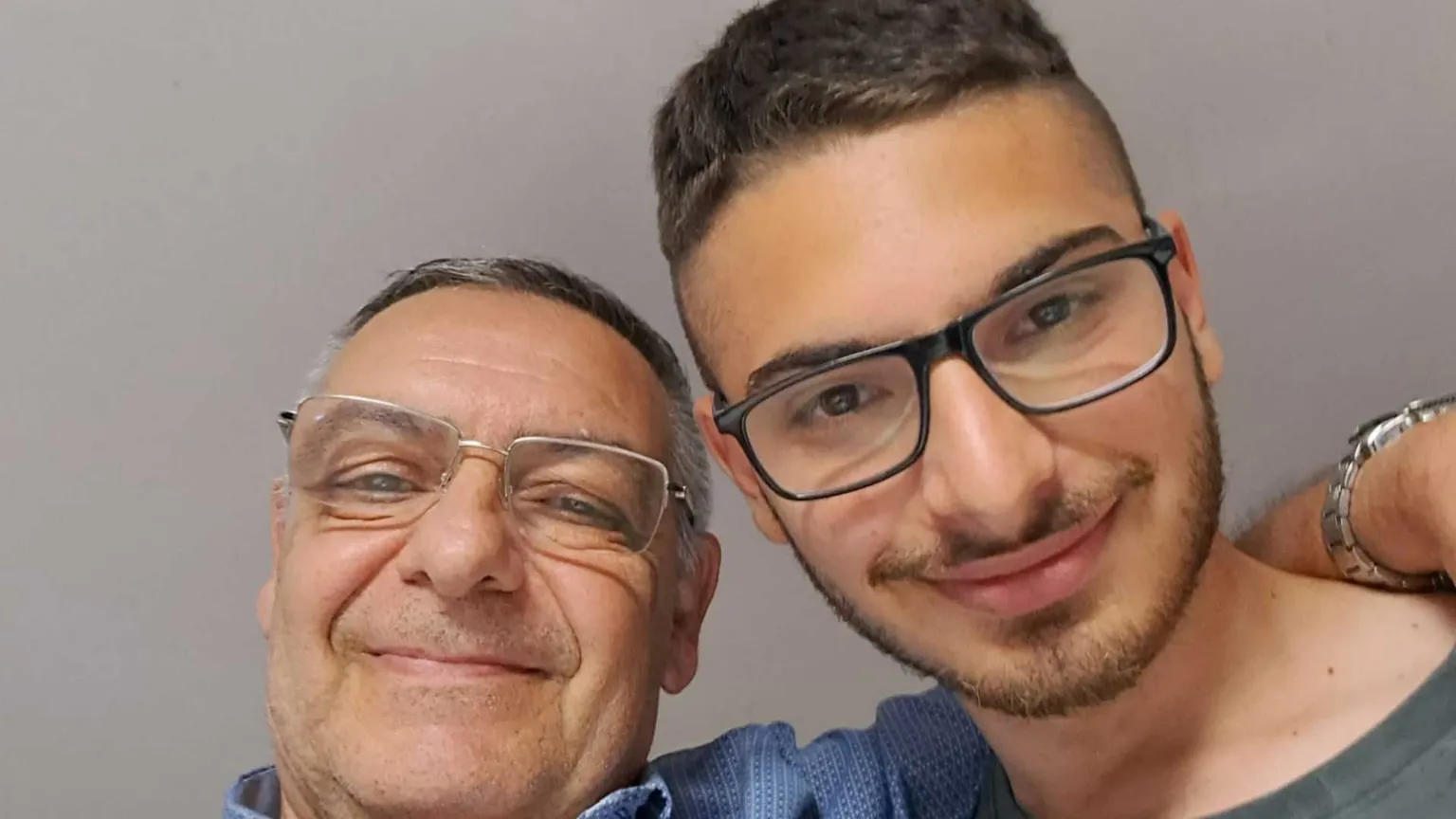 Ermanno e Giovanni, padre e figlio insieme alla Maturità: una storia d'amore e d'impegno