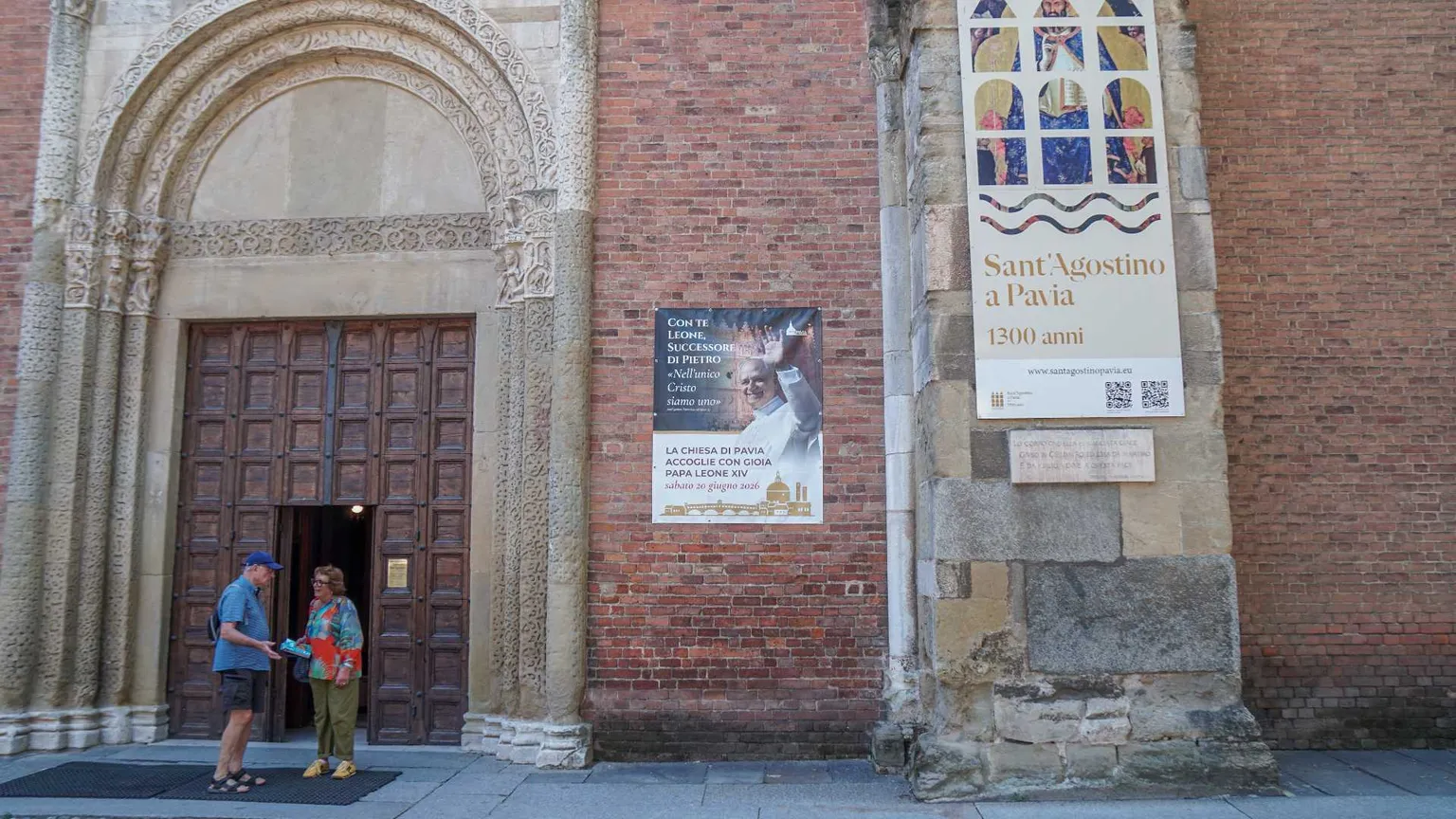 Boom di pellegrini a Pavia. È l'effetto Leone XIV, che oggi visita la città sui passi di sant'Agostino