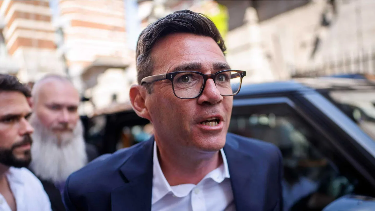 Origini operaie, cattolico: chi è Burnham, che ora corre da primo ministro