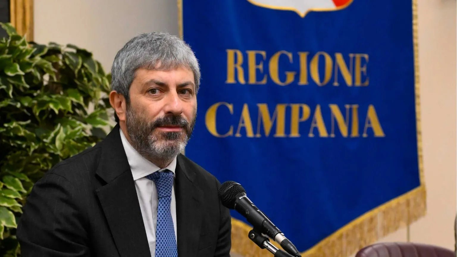 Campania verso la legge: la maggioranza di Fico spinge per il suicidio assistito