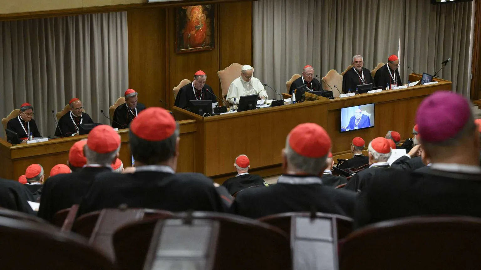 I cardinali di tutto il mondo in Vaticano con il Papa: al via il secondo Concistoro per «consigliare» Leone XIV