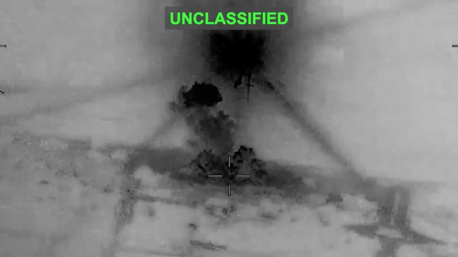 Un fotogramma del video diffuso dal Comando Centrale degli Stati Uniti che mostra i raid Usa su obiettivi iraniani