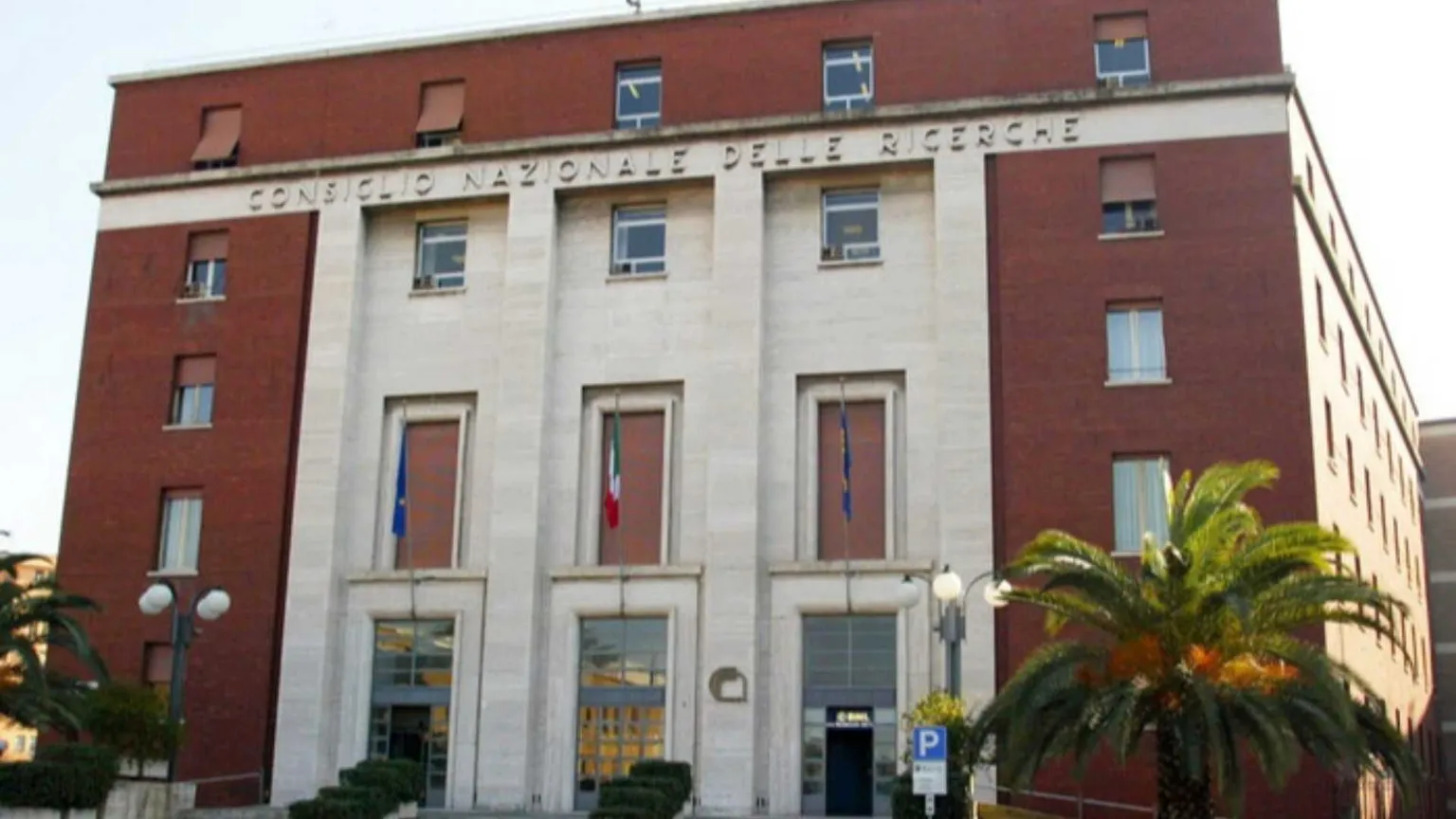 Fine vita, per “Libera” usato il dispositivo del Cnr. Le opposizioni: il presidente negò, ora si dimetta