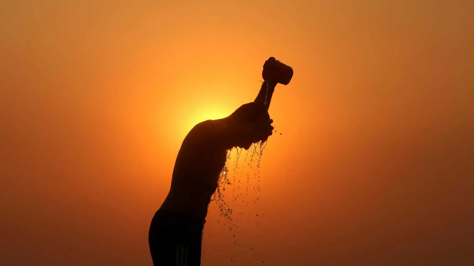 Tra i poveri di Delhi anche il caldo รจ una cosa da ricchi