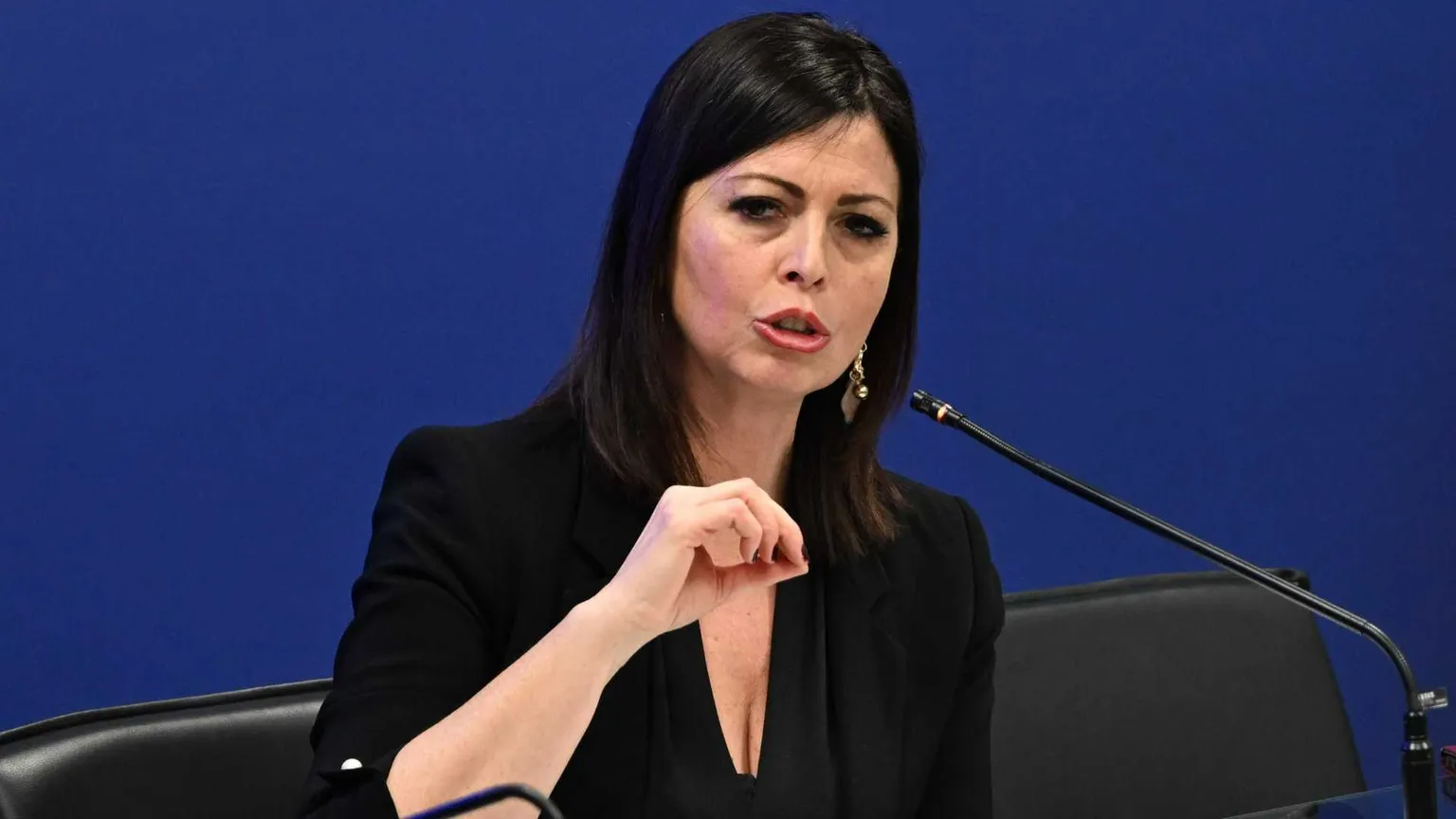 Usare la Rai come arma elettorale è l'ultima tentazione della politica