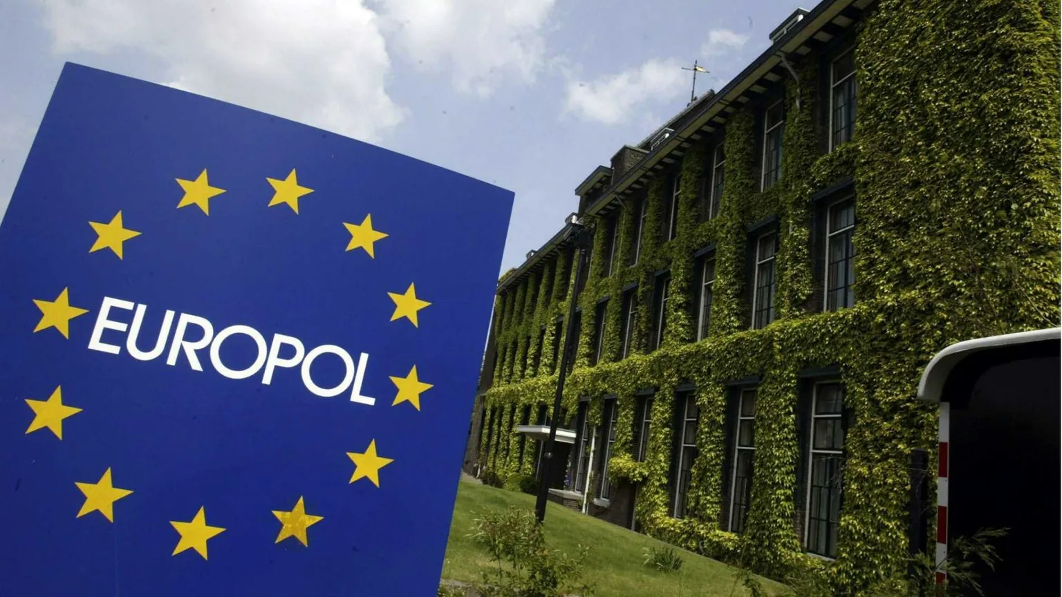 Un "caso Pelicot" in 9 Paesi: una rete criminale drogava e violentava le proprie partner