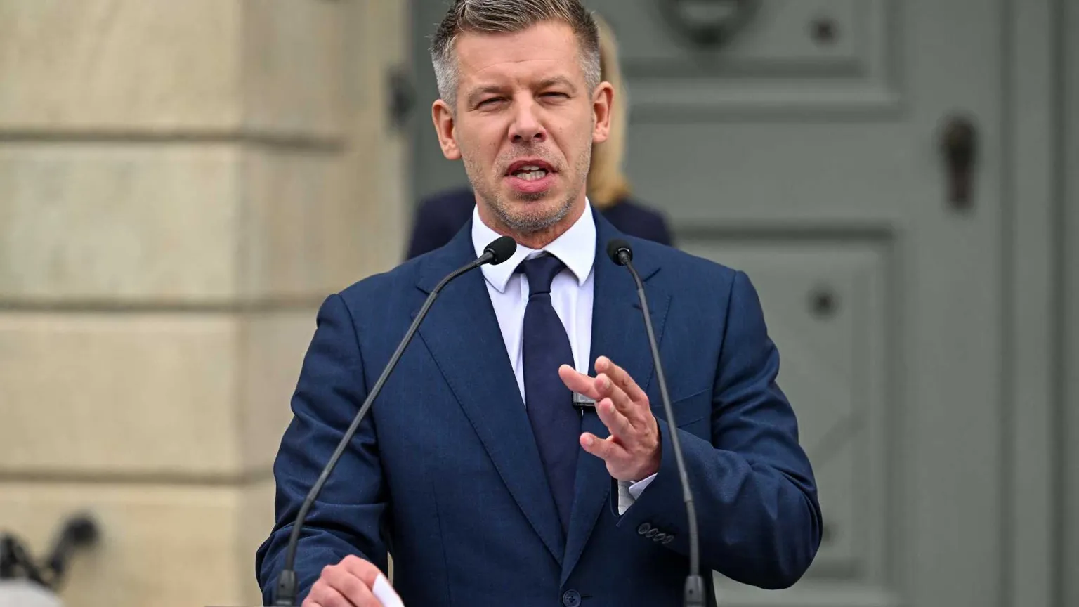 Ungheria, il Parlamento approva un emendamento costituzionale per costringere il presidente Sulyok a dimettersi