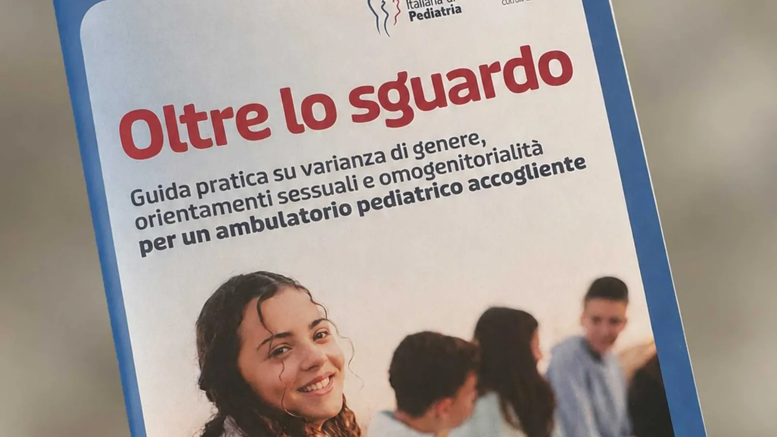 La copertina della Guida della Società italiana di pediatria sulla varianza di genere nei bambini