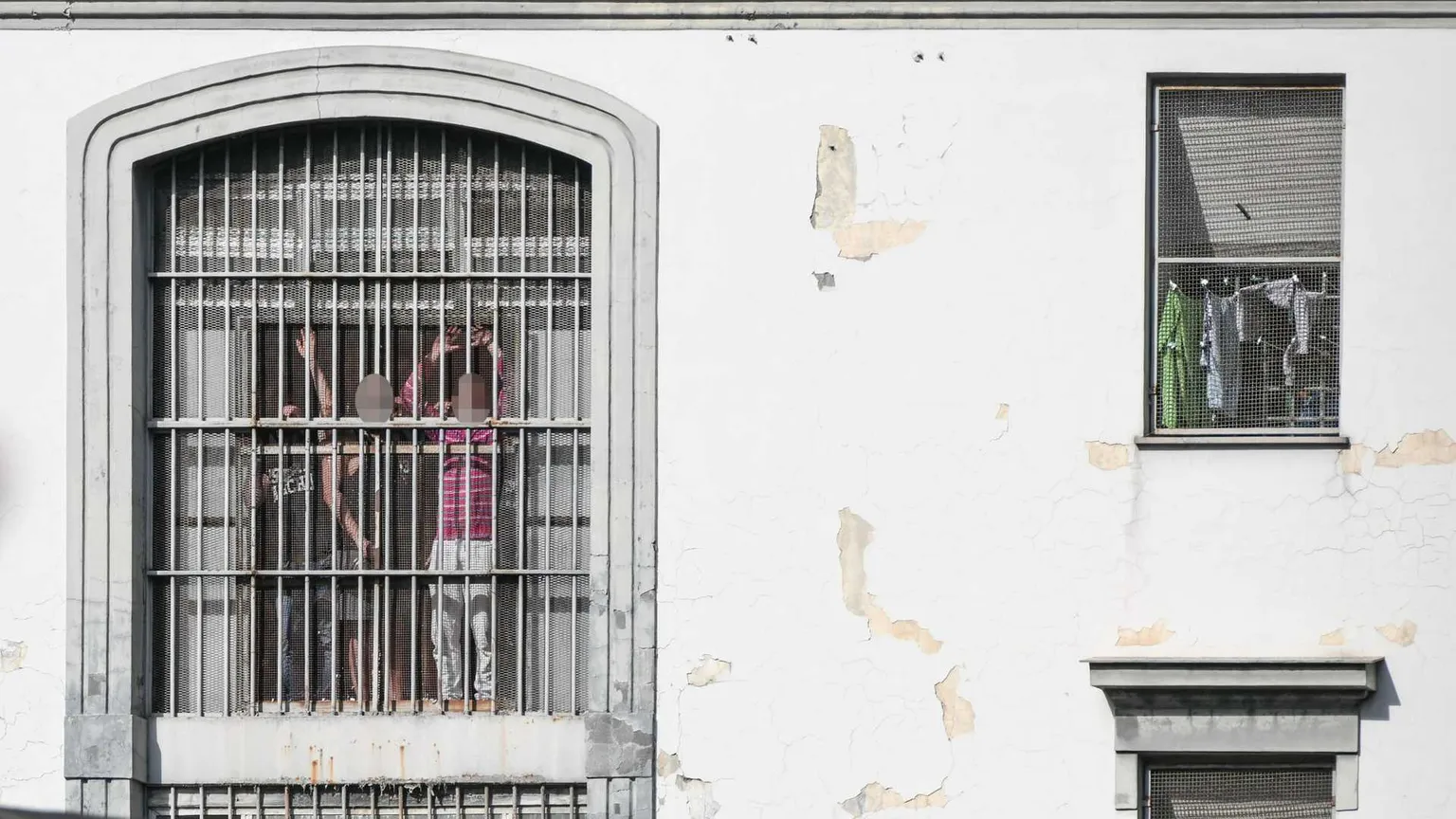 Rebibbia, Poggioreale, Dozza: in carcere oggi ci sono vite allo stremo